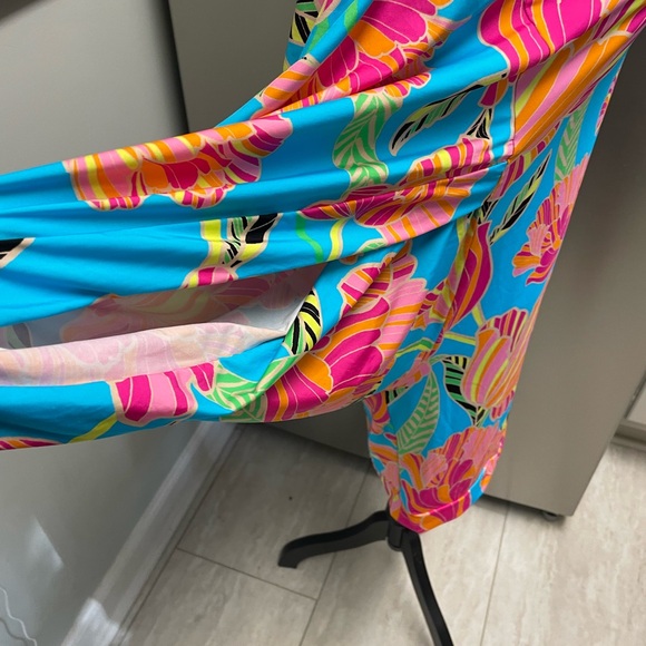 Trina Turk  Poppy Swimsuit Cover Up NEW Size Medium - Picture 11 of 14